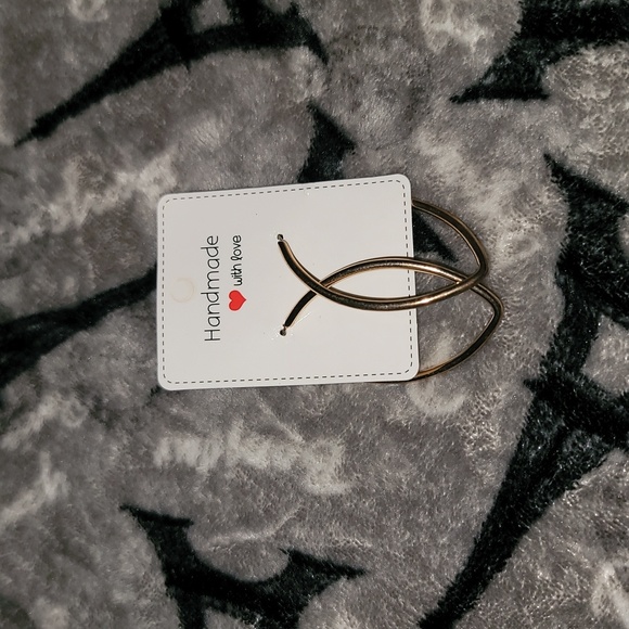 Earrings - Picture 2 of 5